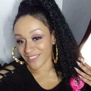 Meet your Posher, Aliya